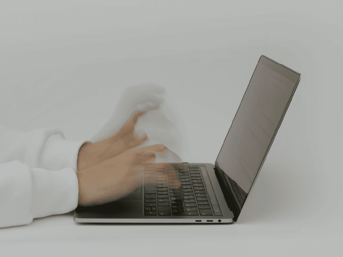 Equipe ABL em reunião estratégica